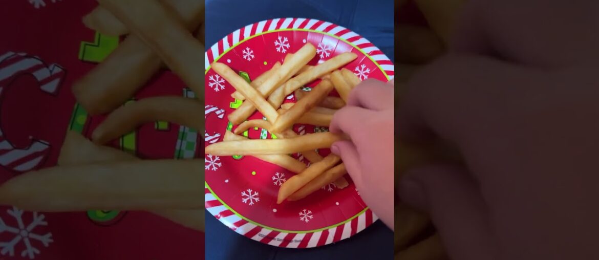 World’s longest French fry #cantstoplaughing #wtf #omg