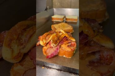 Would you try a PEANUT BUTTER, BACON & BANANA STUFFED FRENCH TOAST? #foodchallenge #lasvegas