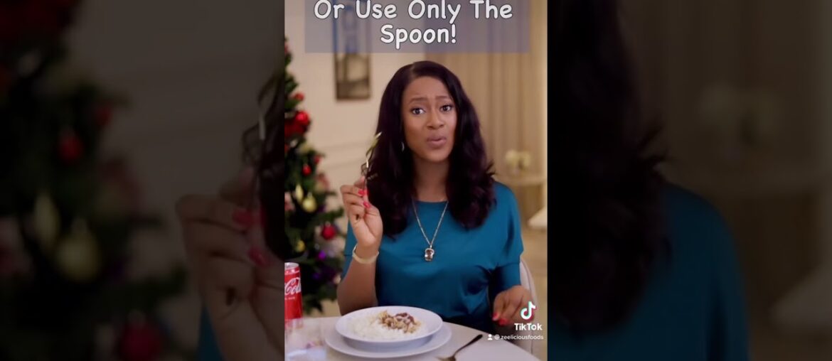 An Elegant Person never struggles or acts irresponsibly on a Dining Table - #diningetiquette #shorts