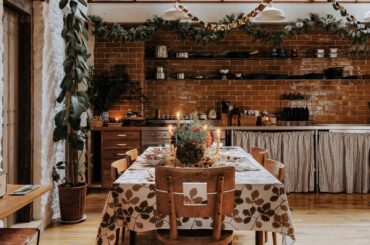 Former piggery transformed into a Christmas cottage in the Cotswolds, England [5072x7192]