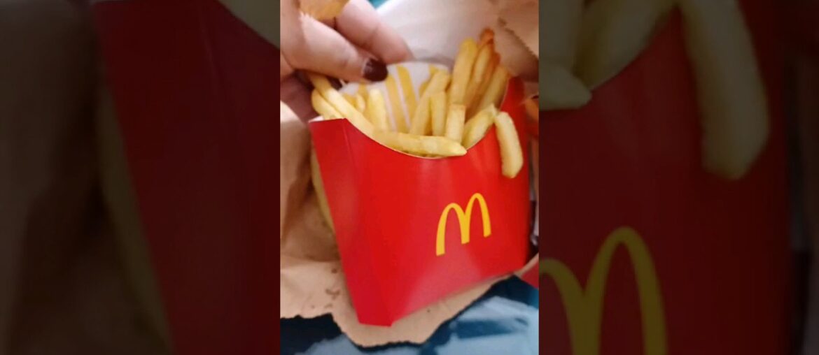 tez bhookh me banao kam oil me yeh madedaar masaledaar french fries khate rah jaogay #shorts