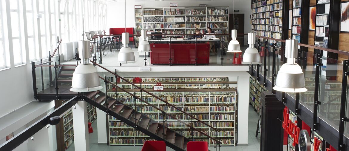 Library in Rumia, Poland. [4256x2832]