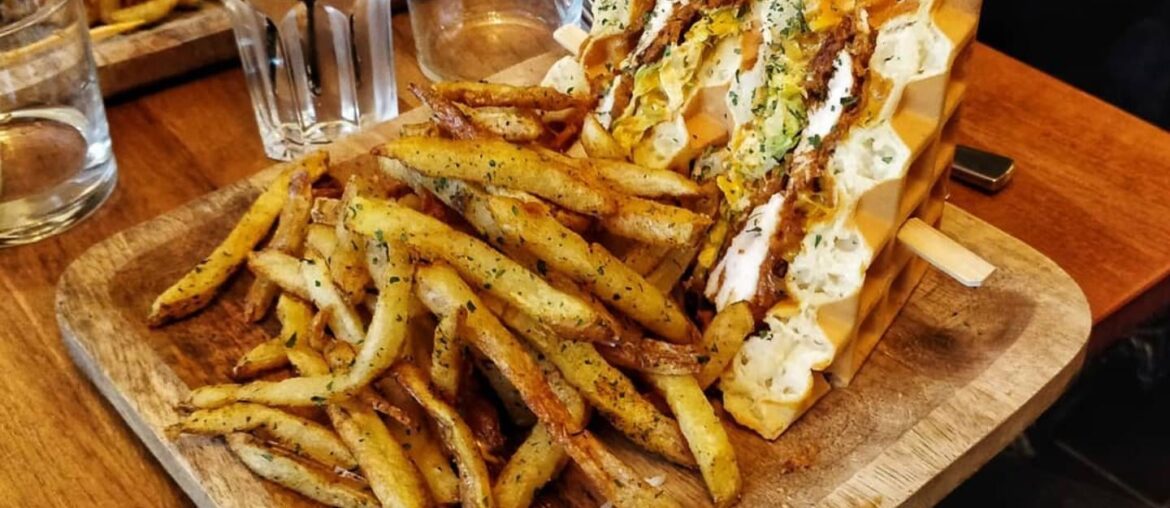 Chicken and waffles avec frites maison