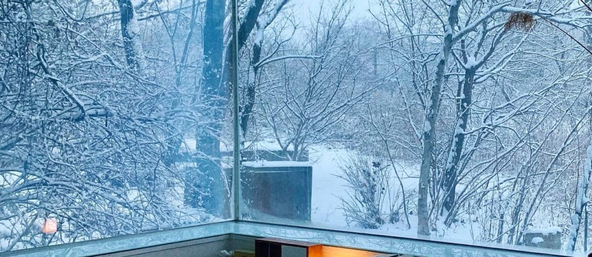 Corner window with winter views in a guest house, Paju City, Gyeonggi Province, South Korea [1440x1795]