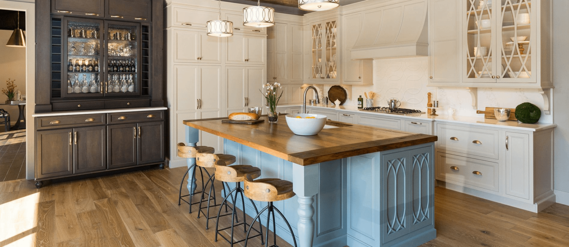 Kitchen in Des Moines, Iowa [1894x1226]