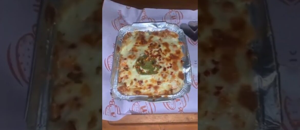 Esa Cheesy Pizza Fries kis n khaya #shorts #ytshorts #trending #viral #pizzafries