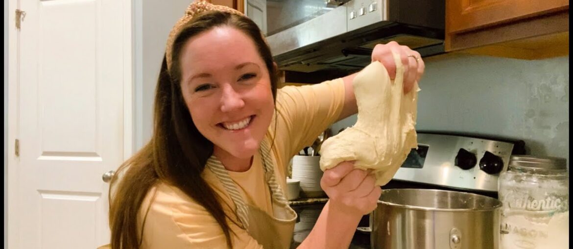Cook with me dinner from scratch as we bake a sourdough French bread and cook Pumpkin Pasta! Cook with me dinner from scratch as we bake a sourdough French bread and cook Pumpkin Pasta!