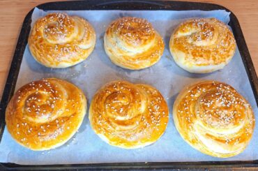 Quick Breakfast ready in minutes! Super Tasty French Buns!