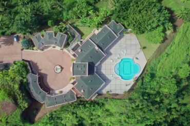 TAHITI - PUNAAUIA | Superbe villa de 700m2 avec vue mer et Moorea