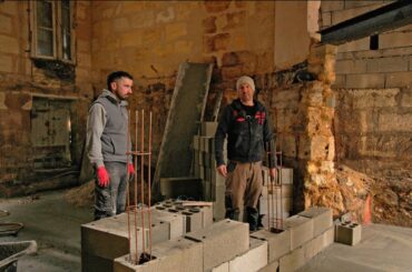Renovating in France - Cinder / Concrete Block Wall CONSTRUCTION! Demolition Finally Finished!
