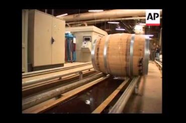 The use of oak barrels in the French wine industry