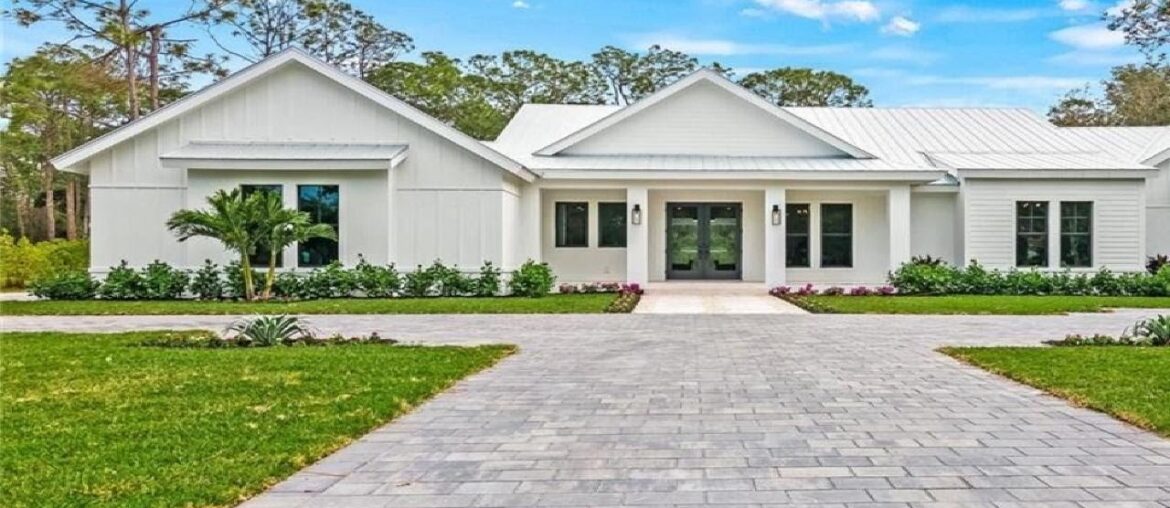 NEW CONSTRUCTION! Bonita Springs Florida Custom Homes and Real Estate for Sale / SAN CARLOS ESTATES NEW CONSTRUCTION! Bonita Springs Florida Custom Homes and Real Estate for Sale / SAN CARLOS ESTATES