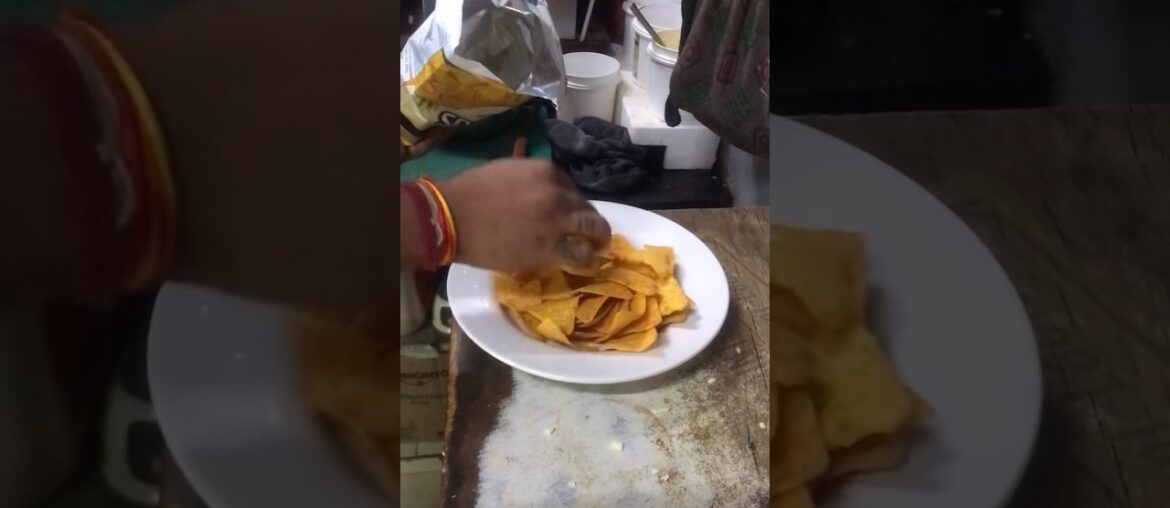 Cheesy Nachos #shorts #indianstreetfood #nachosrecipe #viralshorts