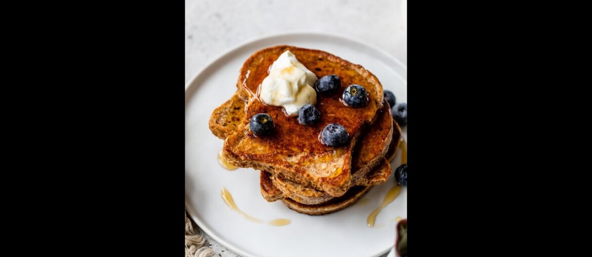 HIGH PROTEIN FRENCH TOAST | healthy breakfast idea #SHORTS #healthyrecipes