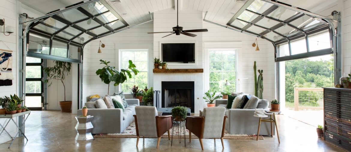 Converted Barn in West Monroe, Louisiana [5745x3830]