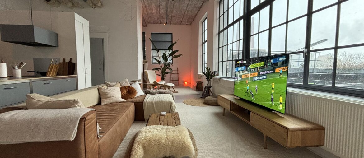 UPDATE: I bought an industrial loft in an old Philips factory! [4032 × 3024]