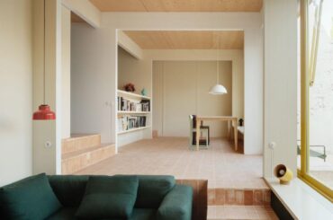 Split House, Palma, Spain [800x1066]