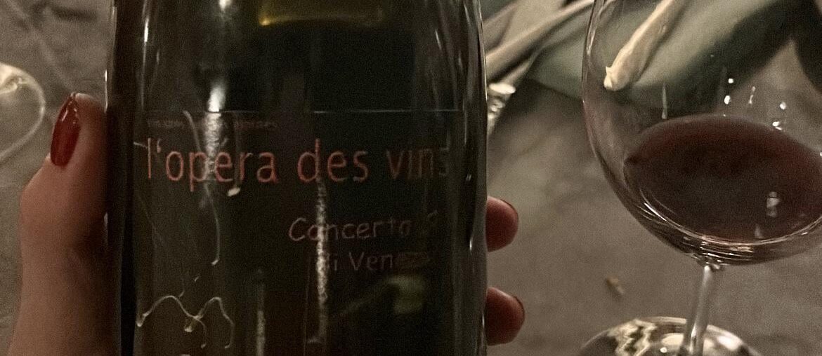 *sip* *cheeseburger bite* *sip*