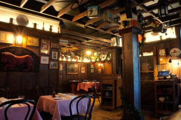 A retro restaurant in Stockbridge, Massachusetts [6000x4000]