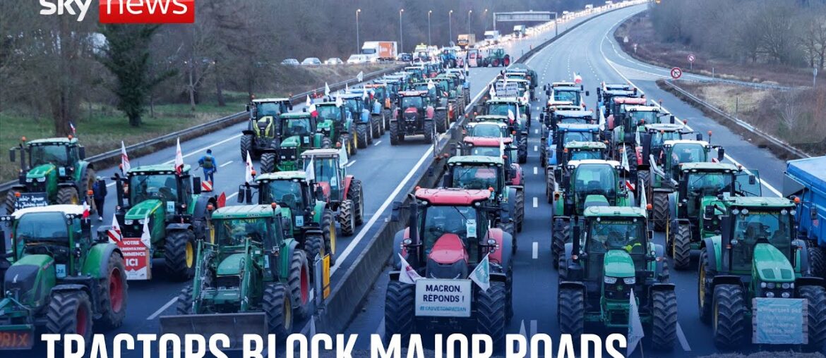 Paris: Hundreds of tractors chug towards French capital as farmers protest Paris: Hundreds of tractors chug towards French capital as farmers protest
