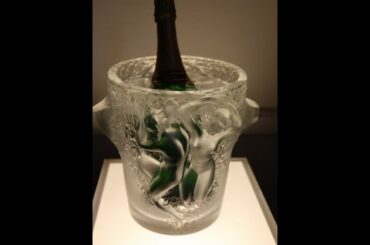 Truman Capote's Black and White Ball   Champagne and Chicken Hash