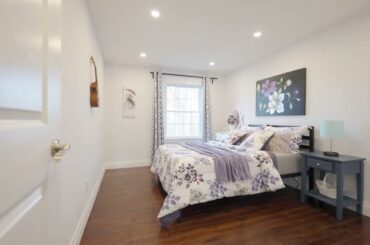 1196 Potters Wheel Cres Oakville