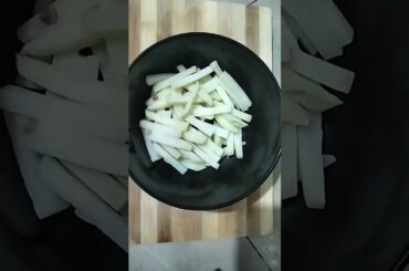 HOMEMADE FRENCH FRIES