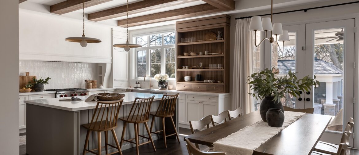 Kitchen with a lot of seating, Burlington, Ontario, Canada [4500x3000]