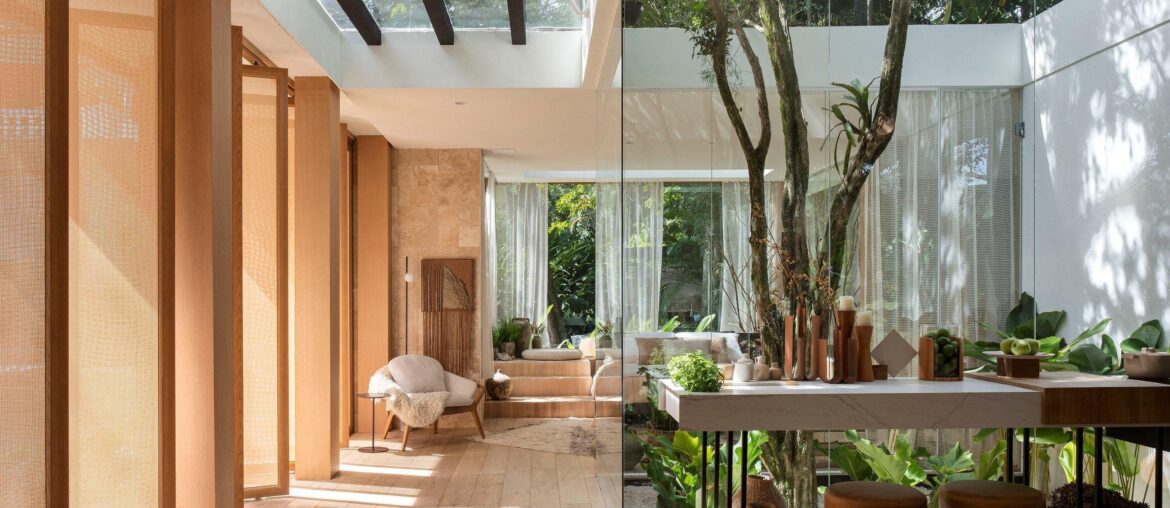 Countryside retreat with open-plan living spaces centered around a glass-enclosed courtyard garden, Rio de Janeiro, Brazil [2880x1920]