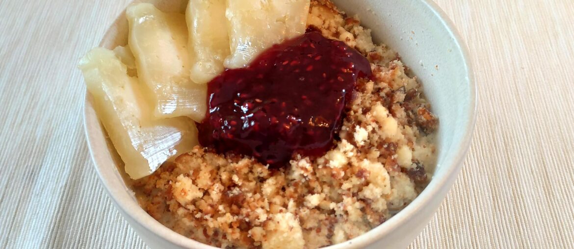 Rebel met suurem Käs und Himbeersaft