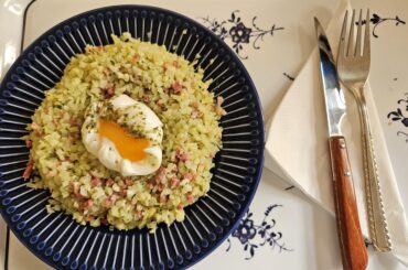 Cauliflower with serrano ham and poached egg
