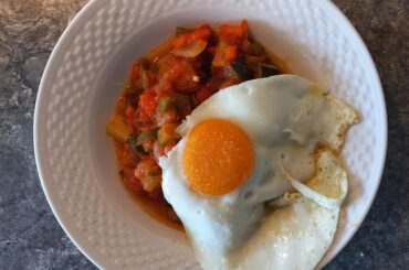 Pisto manchego with sunny side up egg