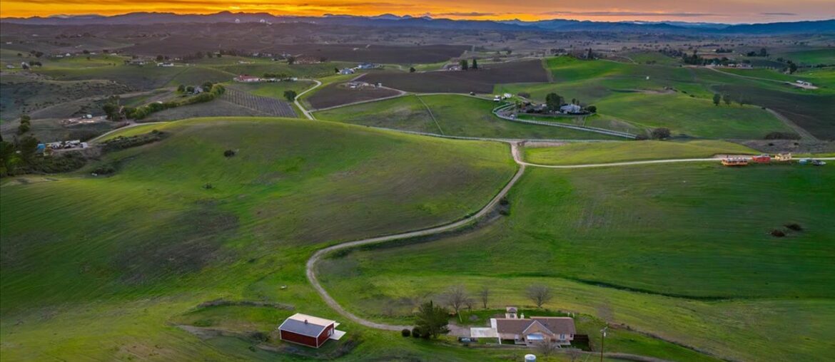 Paso Robles Wine Country Home For Sale w/ Vineyard Views - San Miguel, California
