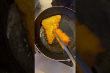 French toast recipe #3millionsubscribers #happycookingtoyou #viral #shortsclip #indianfood #alltime