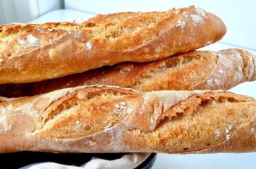 French Baguettes at Home - Easy recipe with crispy crust - NO KNEAD!