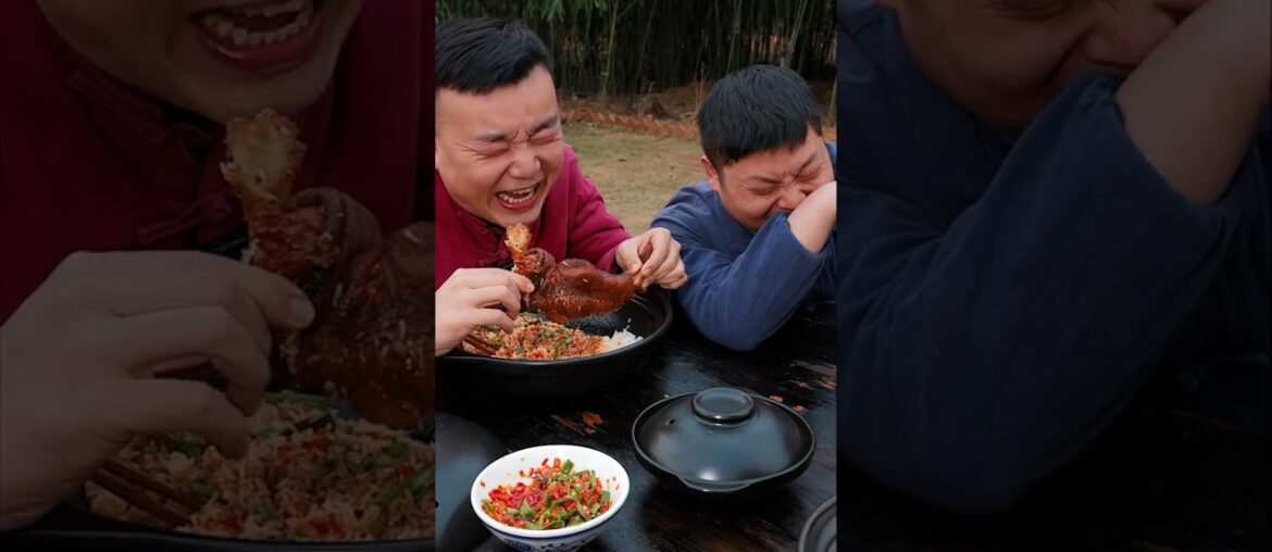 I want that big ostrich foot, too