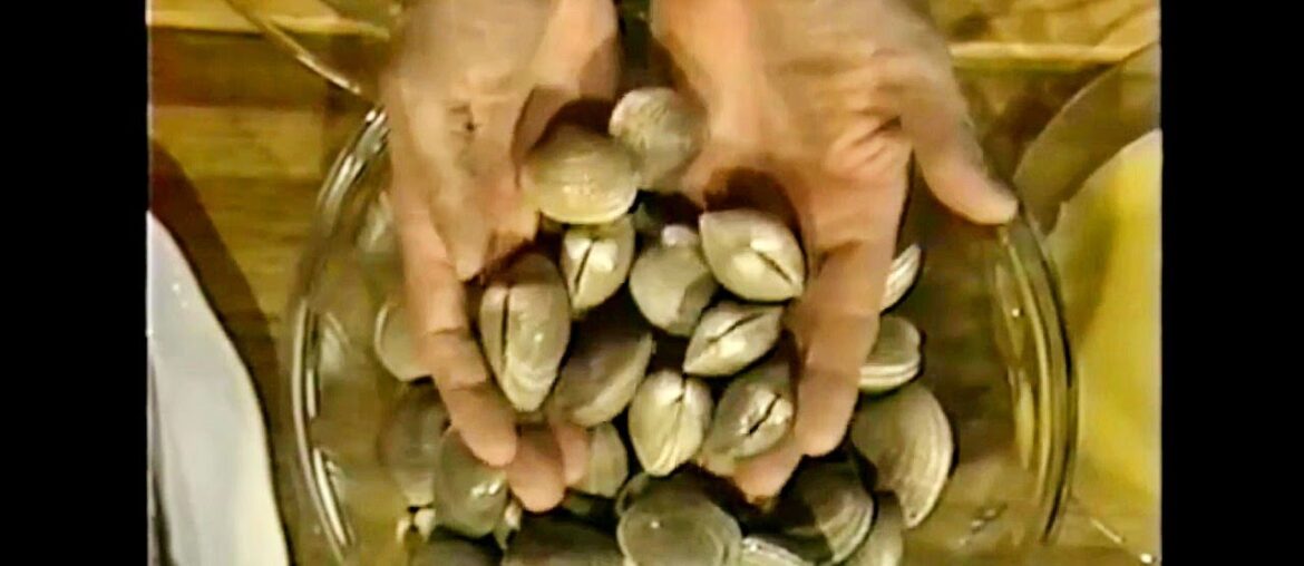 The Frugal Gourmet S04E13 Clams