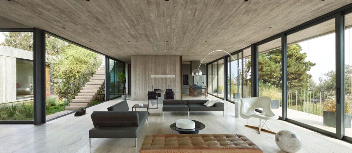 Travertine and concrete house in Chile [1440x1076]