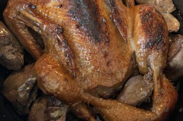 Roasted duck in duck fat, with slow coocked fried turkey livers.