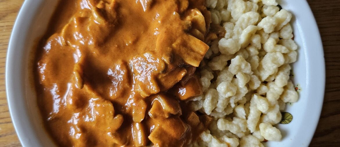 Creamy mushroom paprikash (paprikás) with nokedli