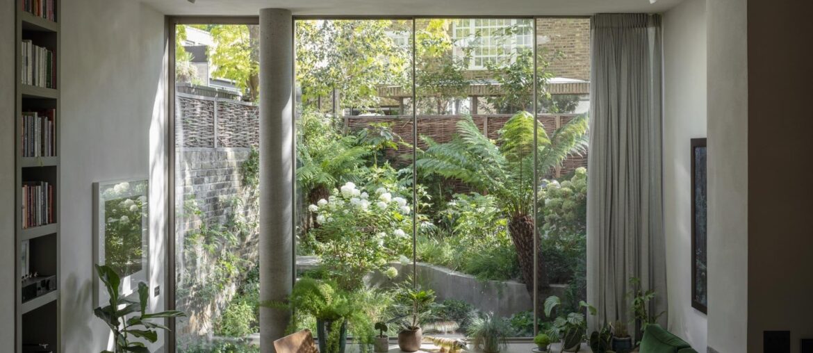 Lush garden views from a renovated 1960s brutalist townhouse, Chelsea, West London, UK [2000x1600]