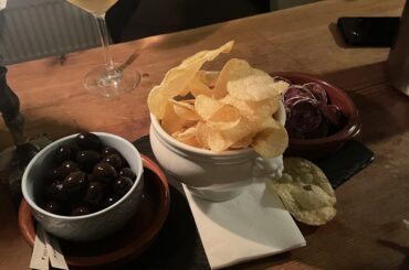 Wine bar tapas - Olives, chips, and saucisson