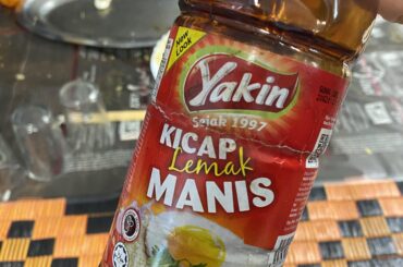 je recherche cette sauce soja sucrée de Malaisie