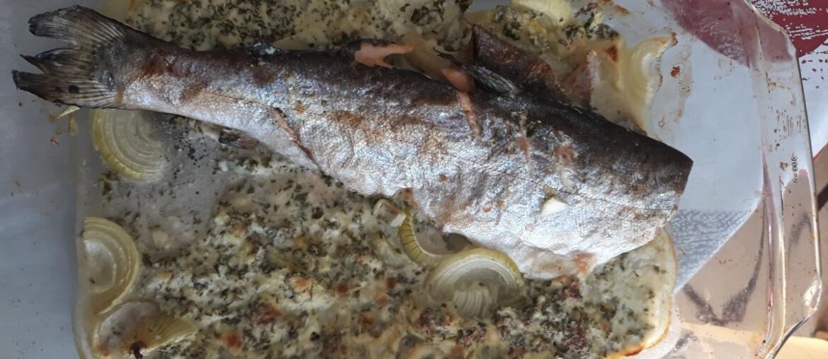 Truite aïl, persil et oignons