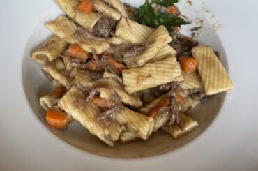 Rigatoni with Beef and Carrots in Red Wine Sauce