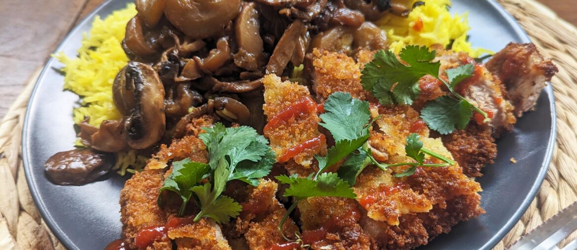 Porc pané Tonkatsu, accompagné d'une poêlé champignons courgettes et de riz parfumé !