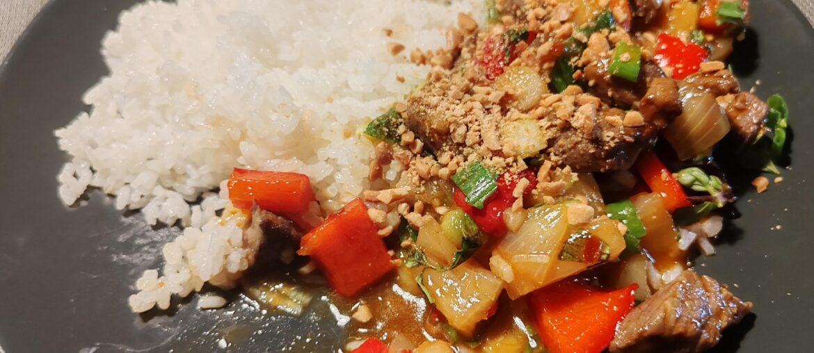 Boeuf au basilic thaï et ananas