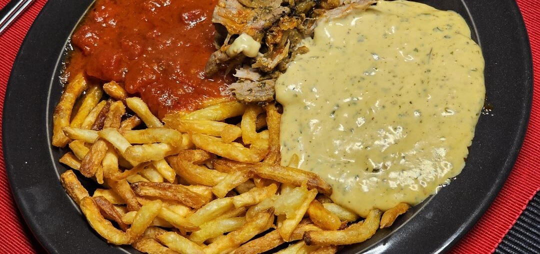 Pork neck layered roast gyros style with homemade fries, fresh béarnaise and tomato sauce conserved from last summer's harvest (instructions in the gallery, from right to left)