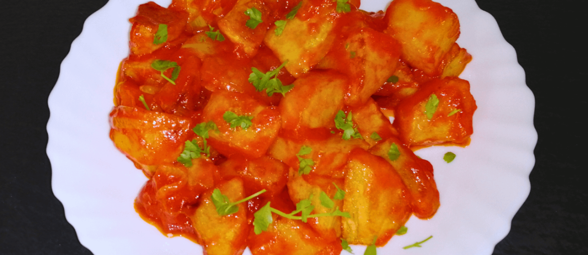 Fried Potatoes with a Tasty Tomato Sauce Recipe