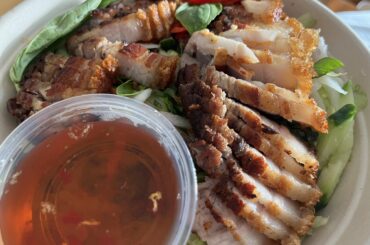 Banh Hoi Thit Heo Quay